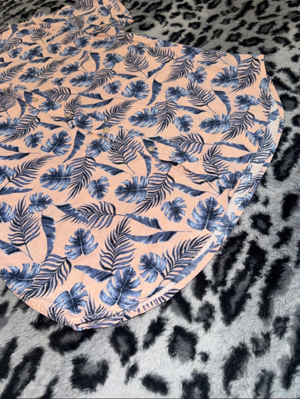 Rails Peach Short Sleeve Button-Down with Blue Leaf Print - Picture 4 of 5